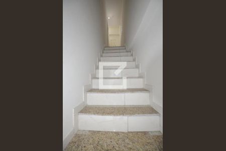 Studio para alugar com 26m², 1 quarto e sem vagaEscada