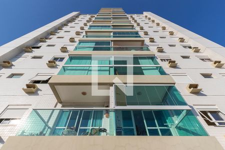 Apartamento à venda com 103m², 3 quartos e 2 vagas Apartamento à venda com 103m², 3 quartos e 2 vagasTorre