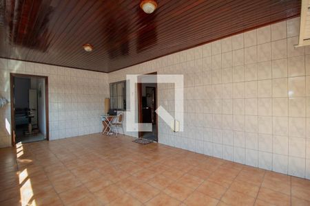 Casa à venda com 300m², 3 quartos e 4 vagas Casa à venda com 300m², 3 quartos e 4 vagasGaragem