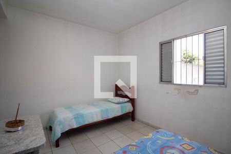 Casa à venda com 300m², 3 quartos e 4 vagas Casa à venda com 300m², 3 quartos e 4 vagasQuarto 2