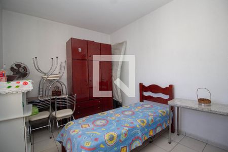 Casa à venda com 300m², 3 quartos e 4 vagas Casa à venda com 300m², 3 quartos e 4 vagasQuarto 2