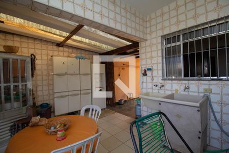 Casa à venda com 300m², 3 quartos e 4 vagas Casa à venda com 300m², 3 quartos e 4 vagasÁrea de Serviço