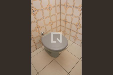 Casa à venda com 300m², 3 quartos e 4 vagas Casa à venda com 300m², 3 quartos e 4 vagasBanheiro 2