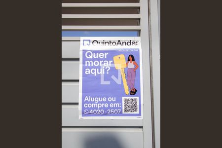 Casa à venda com 300m², 3 quartos e 4 vagas Casa à venda com 300m², 3 quartos e 4 vagasFachada - placa instalada