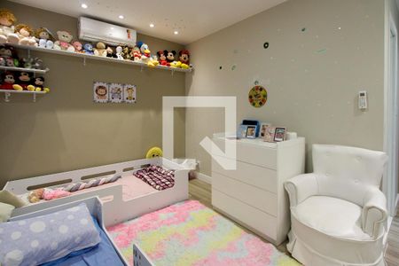 Casa de condomínio à venda com 360m², 4 quartos e 1 vaga Casa de condomínio à venda com 360m², 4 quartos e 1 vagaQuarto 2 suíte