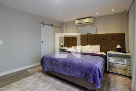 Casa de condomínio à venda com 360m², 4 quartos e 1 vaga Casa de condomínio à venda com 360m², 4 quartos e 1 vagaQuarto 1 suíte