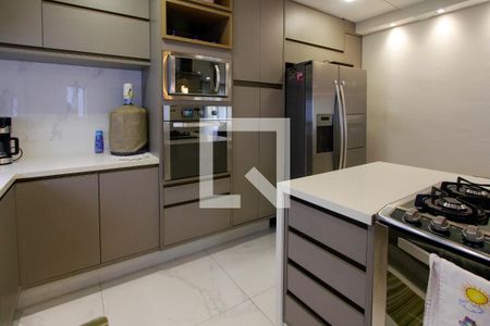 Casa de condomínio à venda com 360m², 4 quartos e 1 vaga Casa de condomínio à venda com 360m², 4 quartos e 1 vagaCozinha