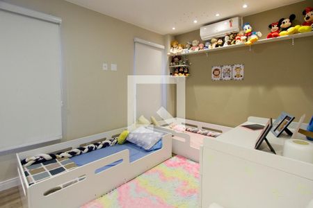 Casa de condomínio à venda com 360m², 4 quartos e 1 vaga Casa de condomínio à venda com 360m², 4 quartos e 1 vagaQuarto 2 suíte