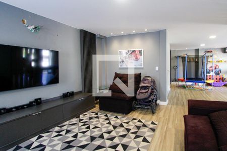 Casa de condomínio à venda com 360m², 4 quartos e 1 vaga Casa de condomínio à venda com 360m², 4 quartos e 1 vagaSala de TV