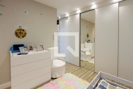 Casa de condomínio à venda com 360m², 4 quartos e 1 vaga Casa de condomínio à venda com 360m², 4 quartos e 1 vagaQuarto 2 suíte