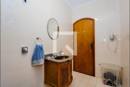 Casa à venda com 364m², 3 quartos e 8 vagasBanheiro Social