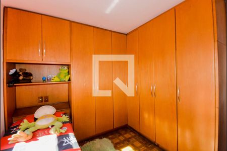 Casa à venda com 364m², 3 quartos e 8 vagasQuarto 2