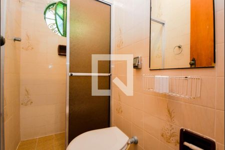 Casa à venda com 364m², 3 quartos e 8 vagasBanheiro de Serviço