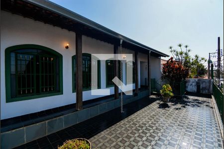 Casa à venda com 364m², 3 quartos e 8 vagasVaranda