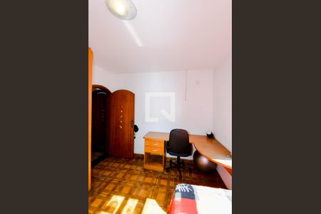 Casa à venda com 364m², 3 quartos e 8 vagasQuarto 2