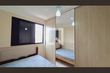 Quarto de apartamento para alugar com 2 quartos, 55m² em Vila Caiçara, Praia Grande