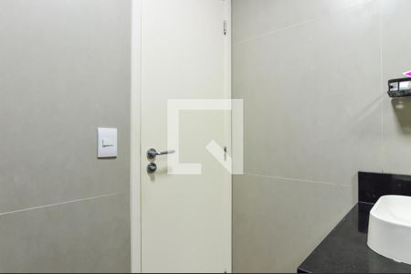 Apartamento para alugar com 68m², 2 quartos e 1 vaga Apartamento para alugar com 68m², 2 quartos e 1 vagaBanheiro da Suíte 1