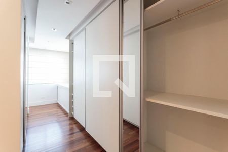 Apartamento à venda com 134m², 1 quarto e 1 vagaCloset