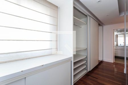 Apartamento à venda com 134m², 1 quarto e 1 vagaCloset