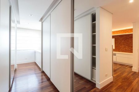 Apartamento à venda com 134m², 1 quarto e 1 vagaCloset