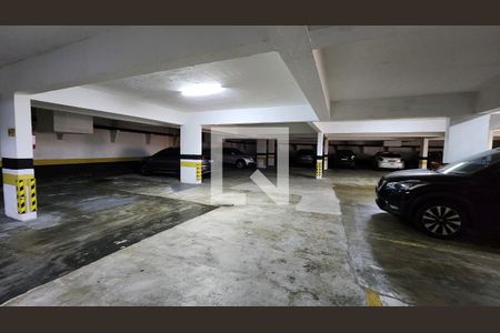 Apartamento para alugar com 76m², 2 quartos e 1 vaga Apartamento para alugar com 76m², 2 quartos e 1 vagaGaragem