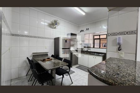 Cozinha de apartamento para alugar com 2 quartos, 76m² em Pompéia, Santos