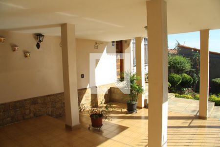 Casa à venda com 174m², 4 quartos e 2 vagasGaragem