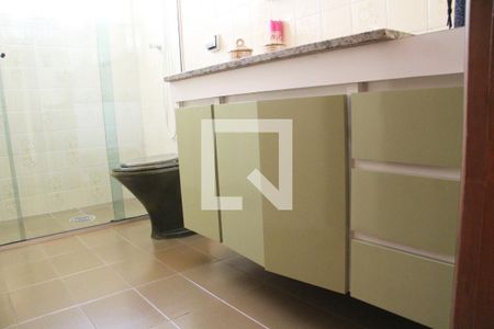 Casa à venda com 174m², 4 quartos e 2 vagasBanheiro Social