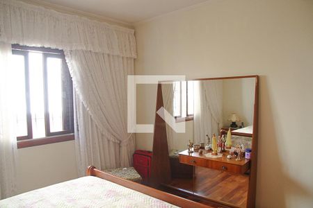 Casa à venda com 174m², 4 quartos e 2 vagasSuíte