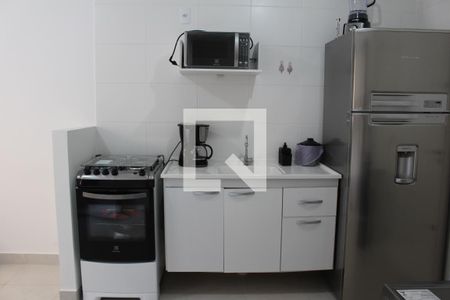 Sala / Cozinha de apartamento à venda com 2 quartos, 33m² em Vila Ivone, São Paulo