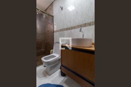 Casa à venda com 262m², 3 quartos e 2 vagas Casa à venda com 262m², 3 quartos e 2 vagasBanheiro