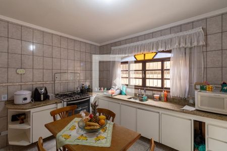 Casa à venda com 262m², 3 quartos e 2 vagas Casa à venda com 262m², 3 quartos e 2 vagasCozinha