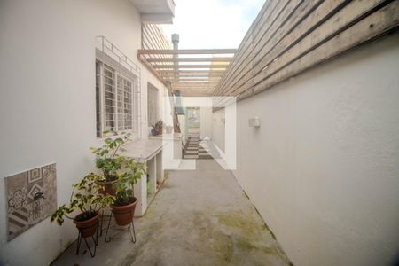 Casa à venda com 212m², 2 quartos e 2 vagas Casa à venda com 212m², 2 quartos e 2 vagasPátio