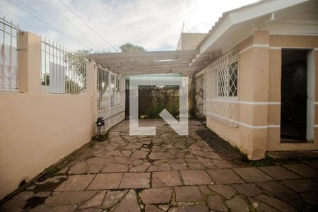 Casa à venda com 212m², 2 quartos e 2 vagas Casa à venda com 212m², 2 quartos e 2 vagasPátio