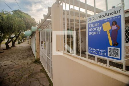 Casa à venda com 212m², 2 quartos e 2 vagas Casa à venda com 212m², 2 quartos e 2 vagasPlaquinha