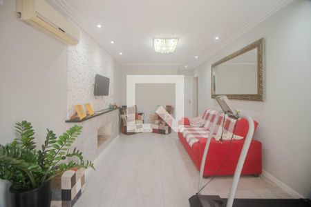 Sala de casa à venda com 2 quartos, 212m² em Santa Maria Goretti, Porto Alegre