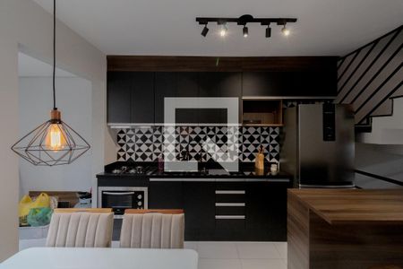 Casa à venda com 97m², 2 quartos e 2 vagas Casa à venda com 97m², 2 quartos e 2 vagasCozinha