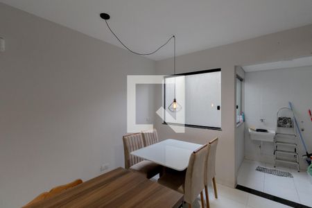 Casa à venda com 97m², 2 quartos e 2 vagas Casa à venda com 97m², 2 quartos e 2 vagasCozinha