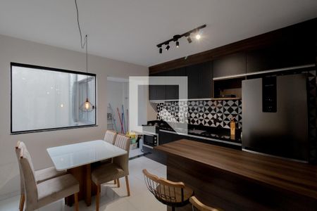 Casa à venda com 97m², 2 quartos e 2 vagas Casa à venda com 97m², 2 quartos e 2 vagasCozinha