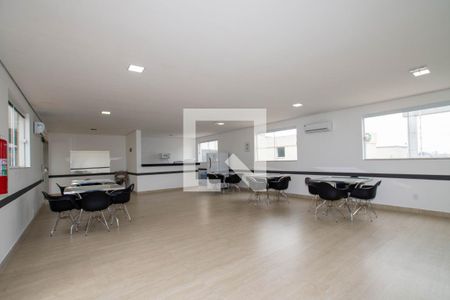 Apartamento para alugar com 44m², 2 quartos e sem vaga Apartamento para alugar com 44m², 2 quartos e sem vagaÁrea comum - Salão de festas