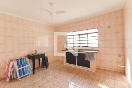 Casa à venda com 500m², 3 quartos e 4 vagas Casa à venda com 500m², 3 quartos e 4 vagasCozinha