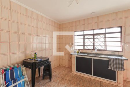 Casa à venda com 500m², 3 quartos e 4 vagas Casa à venda com 500m², 3 quartos e 4 vagasCozinha