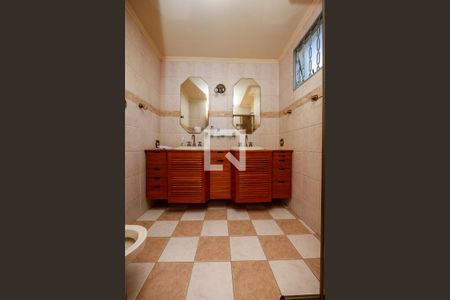 Casa à venda com 465m², 4 quartos e 3 vagasSuíte 4 - Banheiro