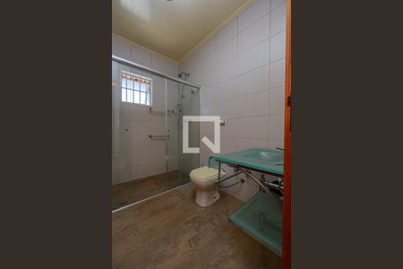 Casa à venda com 465m², 4 quartos e 3 vagasSuíte 2 - Banheiro