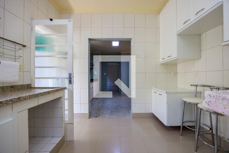 Casa à venda com 465m², 4 quartos e 3 vagasCozinha