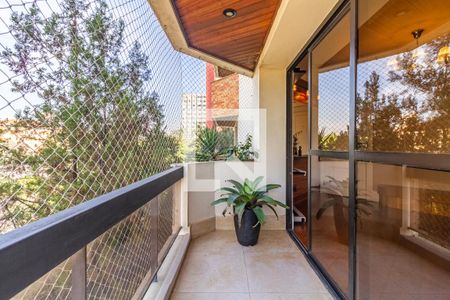 Apartamento para alugar com 125m², 3 quartos e 3 vagasVaranda