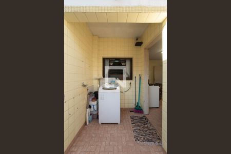 Casa à venda com 96m², 2 quartos e sem vaga Casa à venda com 96m², 2 quartos e sem vagaLavanderia - Quintal