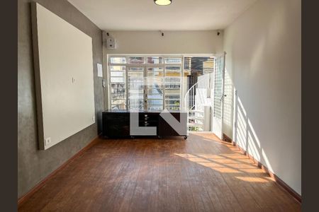 Sala de casa à venda com 2 quartos, 200m² em Vila Pereira Barreto, São Paulo