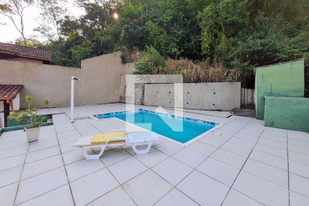 Casa para alugar com 1000m², 4 quartos e 4 vagas Casa para alugar com 1000m², 4 quartos e 4 vagasPiscina