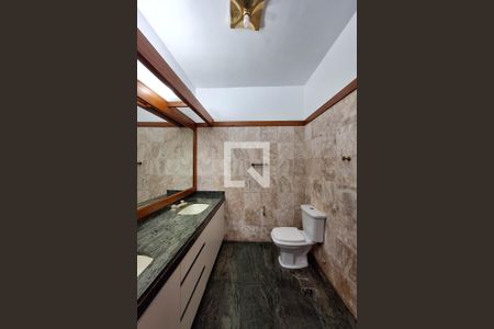 Casa para alugar com 1000m², 4 quartos e 4 vagas Casa para alugar com 1000m², 4 quartos e 4 vagasBanheiro da Suíte